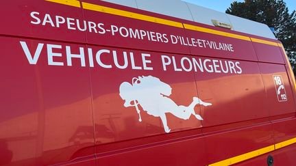 Les pompiers plongeurs ont notamment été déployés pour tenter de secourir l'adolescent dans l'Aisne. (JONATHAN LANDAIS / FRANCEINFO / RADIOFRANCE)