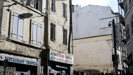 Le 5 novembre 2018, les numeros 63 et 65 de la rue d Aubagne s'effondraient, entrainant la mort de huit personnes. (JULIE GAZZOTI / HANS LUCAS via AFP)