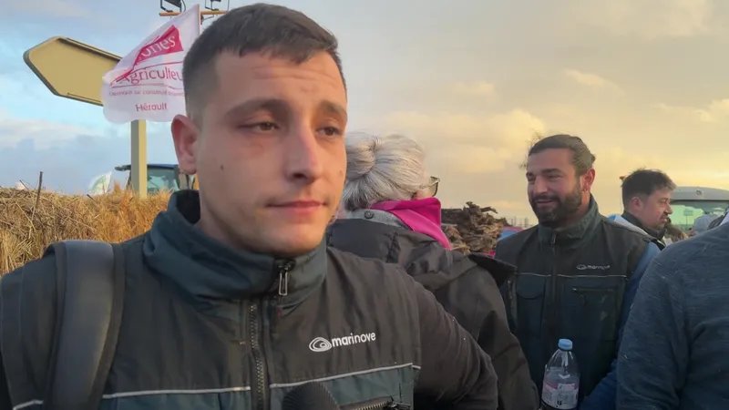 This young oyster farmer came to denounce the closure of the Thau Lagoon in Sète (Hérault) on January 15, 2026.