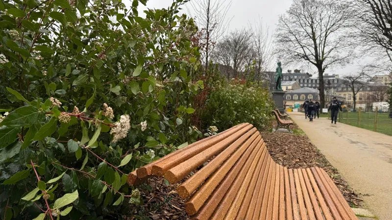 Le parc offre plus de 16 000 m² d'espaces verts pour les promeneurs.