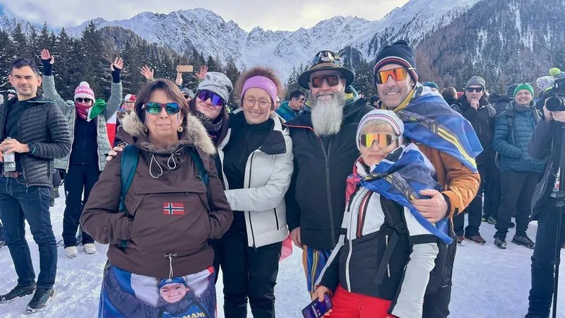 La famille de Lou Jeanmonnot, pour le relais mixte de biathlon le 8 février 2026.