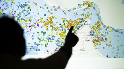 Les mouvements des navires dans le détroit d'Ormuz affichés sur un site web de suivi des navires, le 4 mai 2026. (AFP)